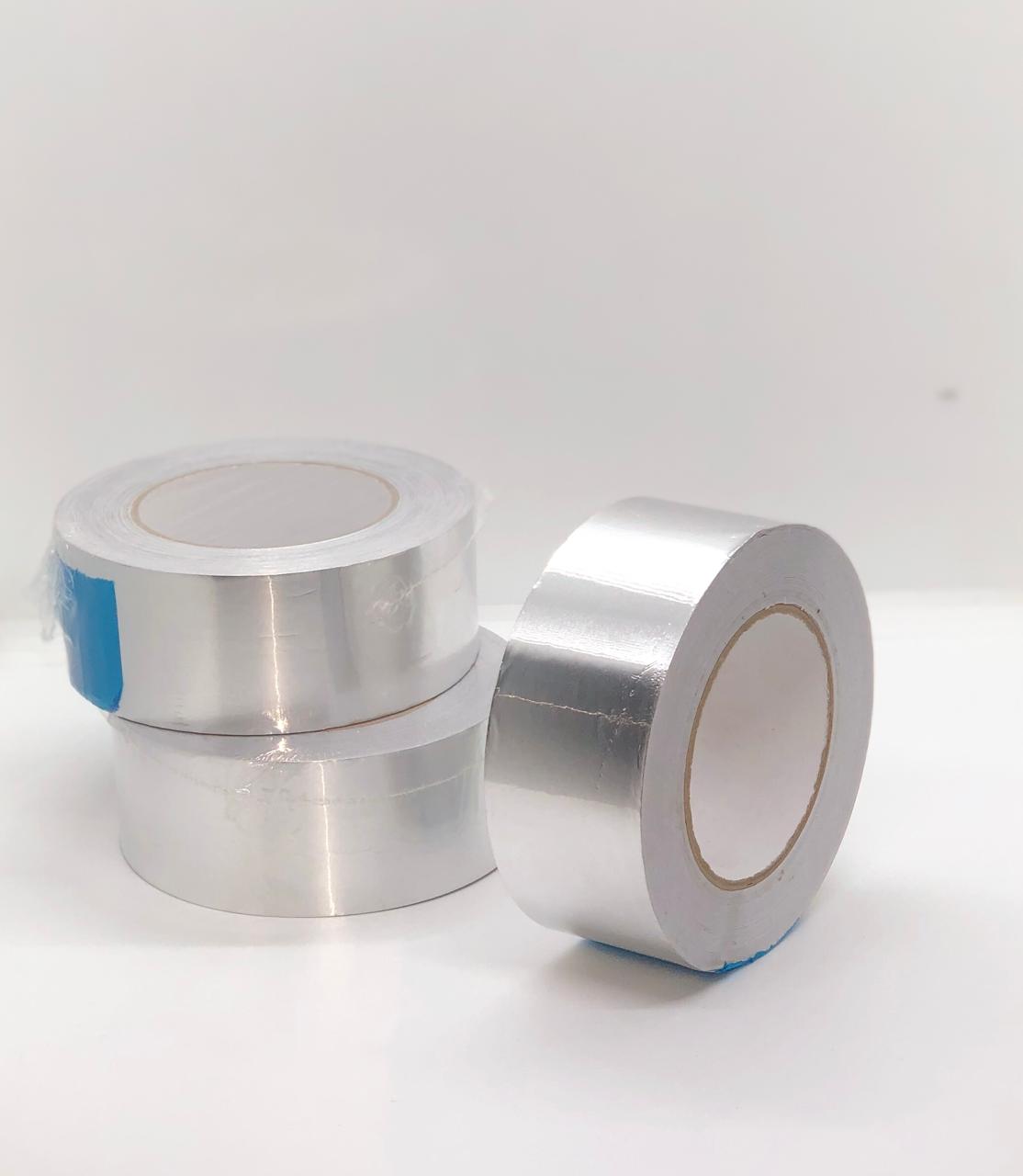 CINTA AISLANTE ALUMINIO C/ PEGAMENTO 50 MM X 50 MTS. ( 22566/3 )