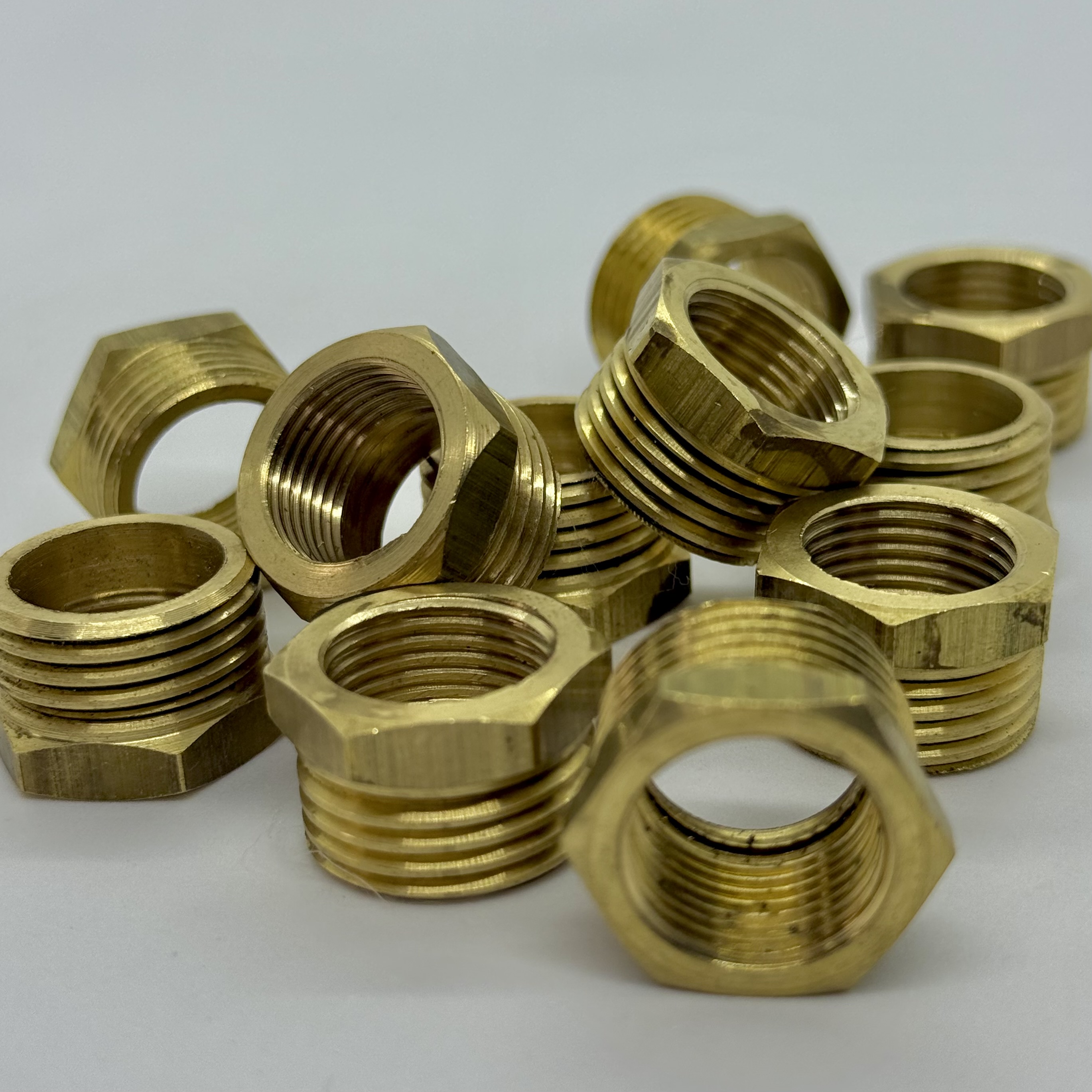BUJE 1/2M x 3/8H