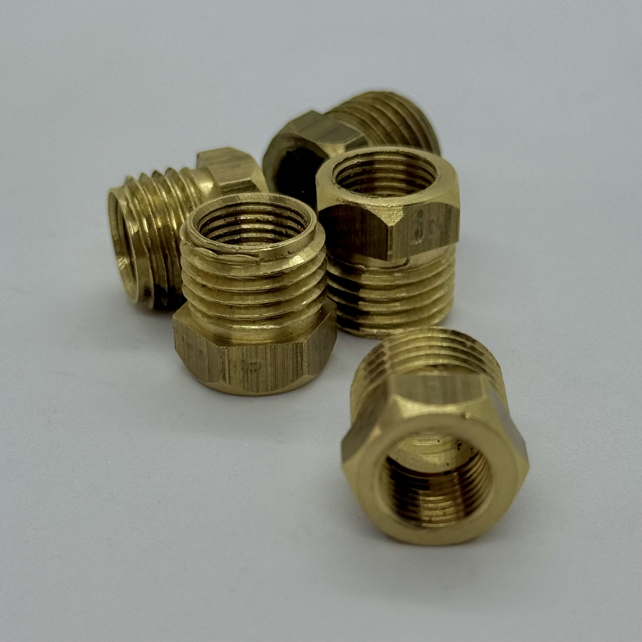 BUJE 1/4M x 1/8H VIROLA